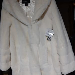 Liz Claiborne Coat White XL